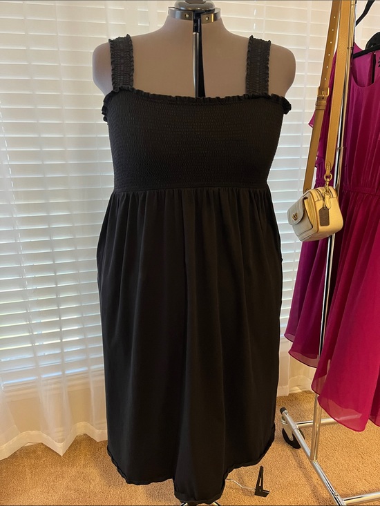 Old Navy Dresses & Skirts - ON Black Smocked Midi Dress 2x 18 20